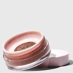 Glossier Wowder ✨ Shade G4 BNIB